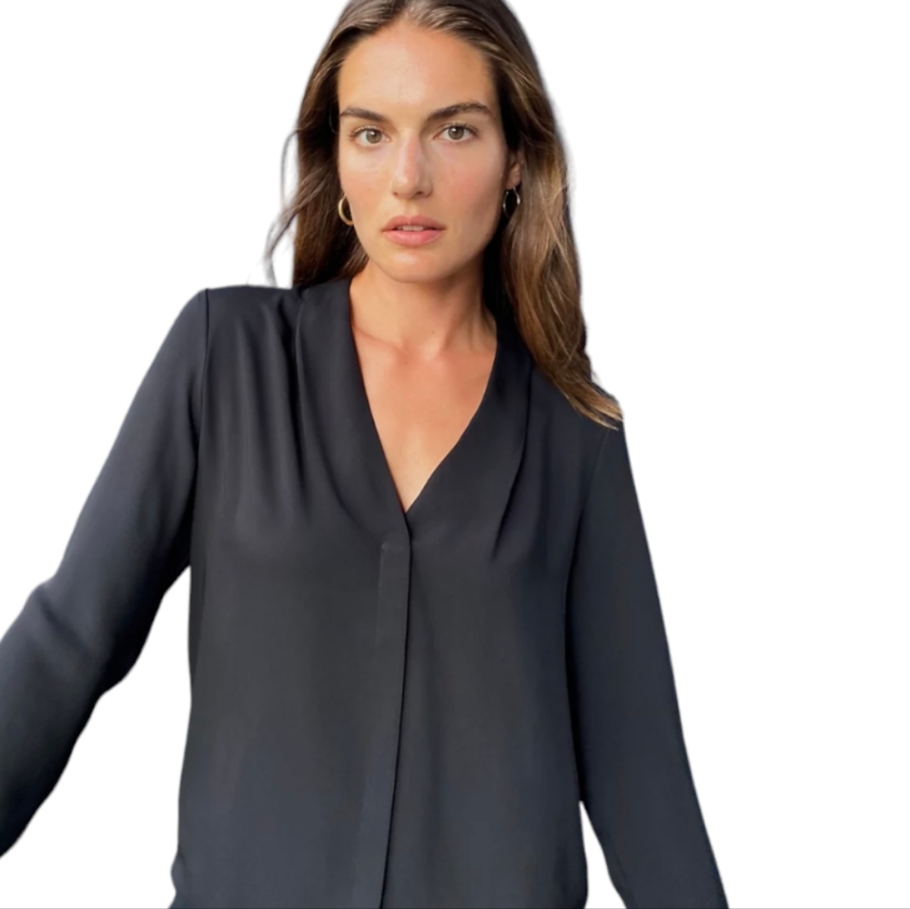 Aritzia Babaton Power Blouse Women's Large Black